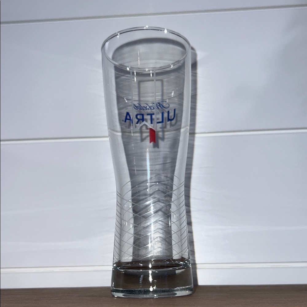 BNIB - Michelob Ultra Pint Glass Set - Picture 5 of 9